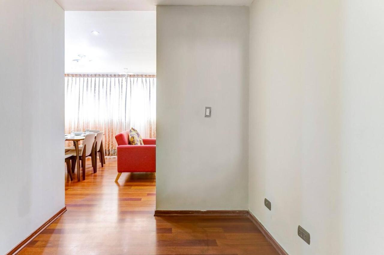 Apartamentos Estela En Alameda Colonial - 5Km Aeropuerto Jorge Chavez リマ エクステリア 写真